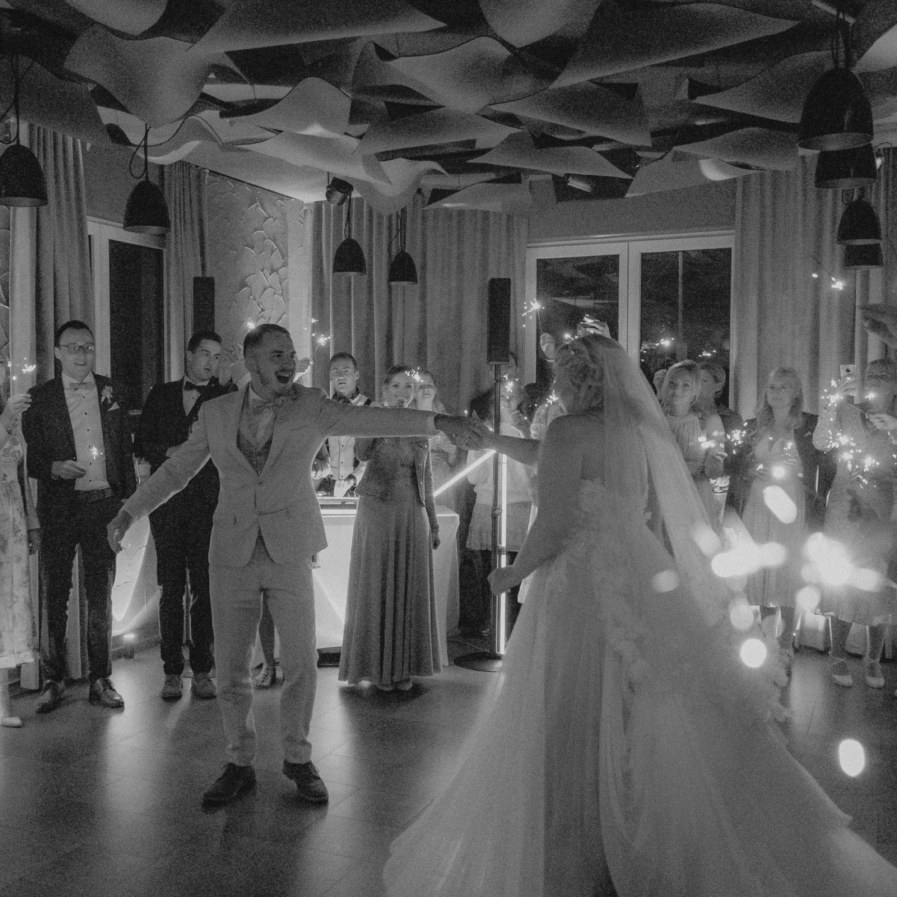 Brautpaar beim Hochzeitstanz im Lokalfilet Oelsnitz